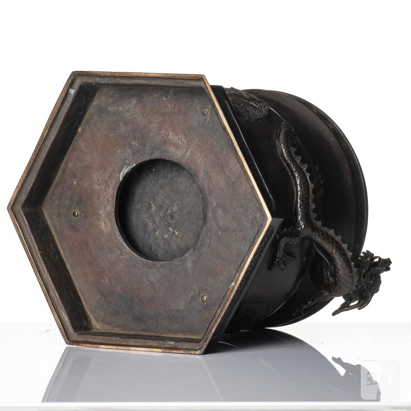 A large bronze censer with cover, - 图14